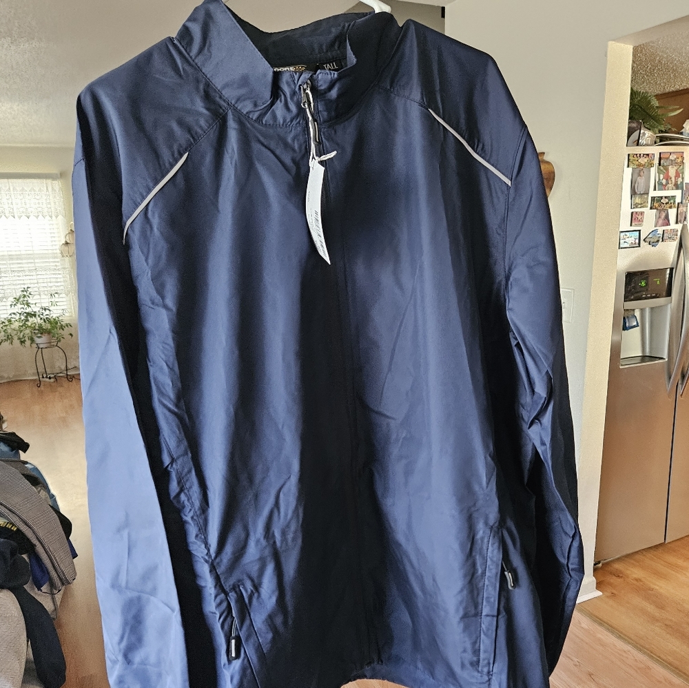 NWT men's Raincoat large